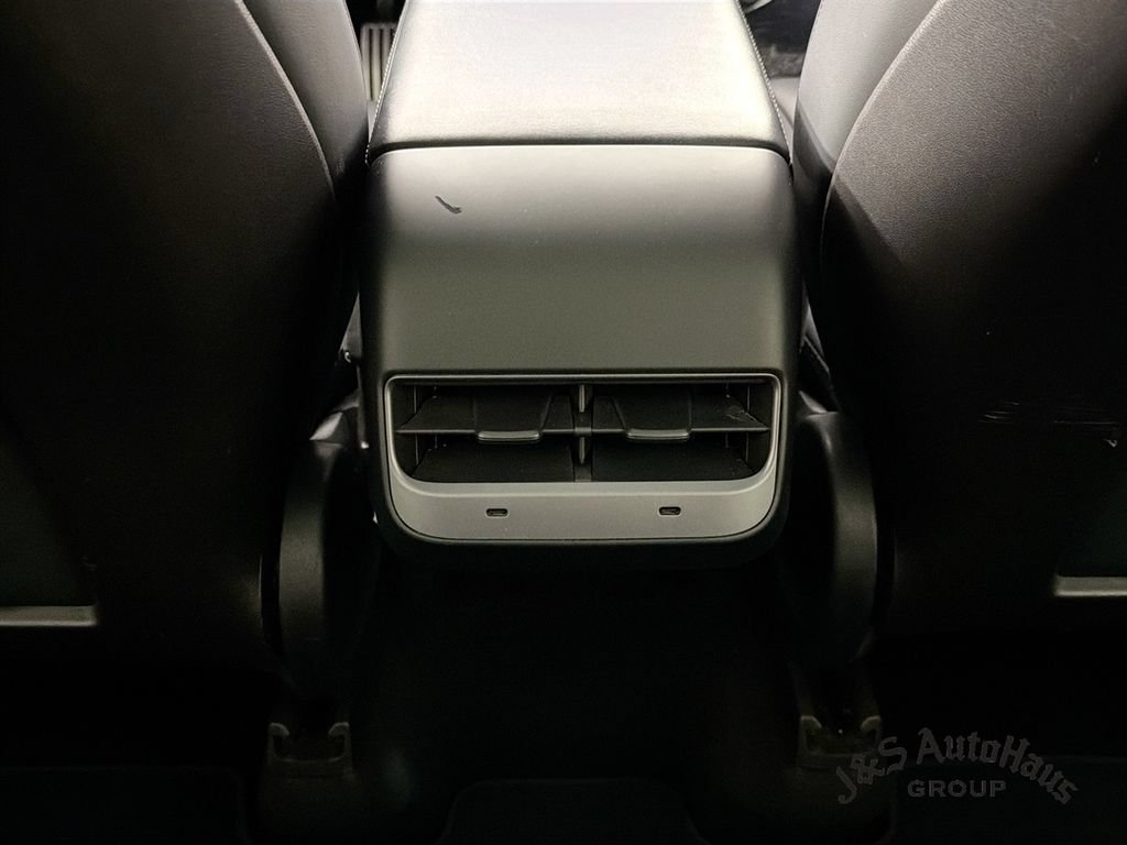 Used 2020 Tesla Model Y Performance AWD/4WD image 31