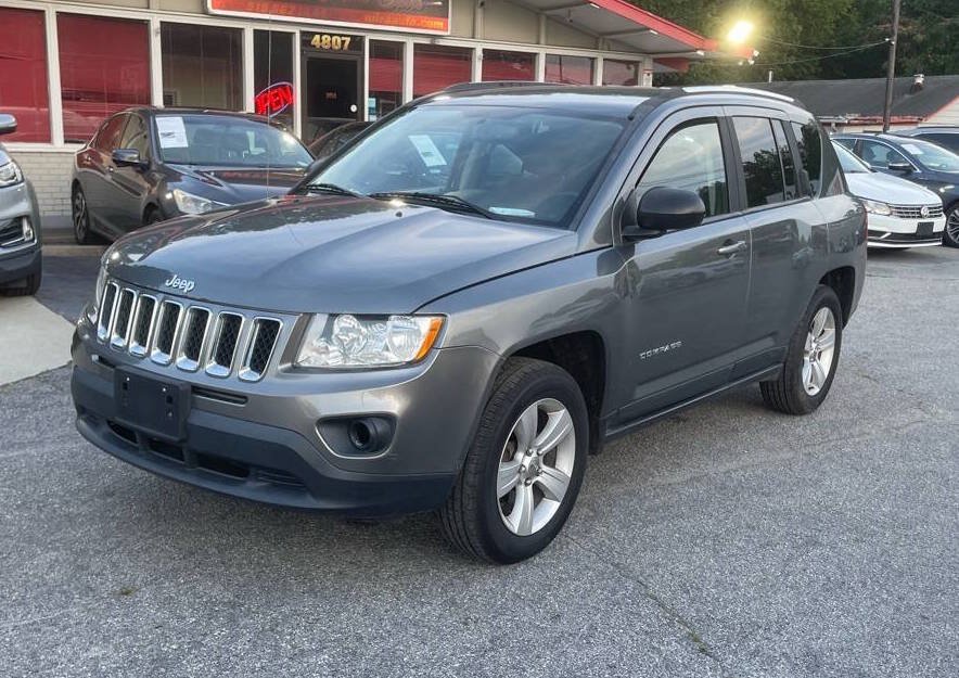 Used 2013 Jeep Compass Latitude AWD/4WD image 3