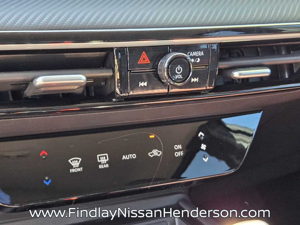 Used 2025 Nissan Kicks SR FWD image 28