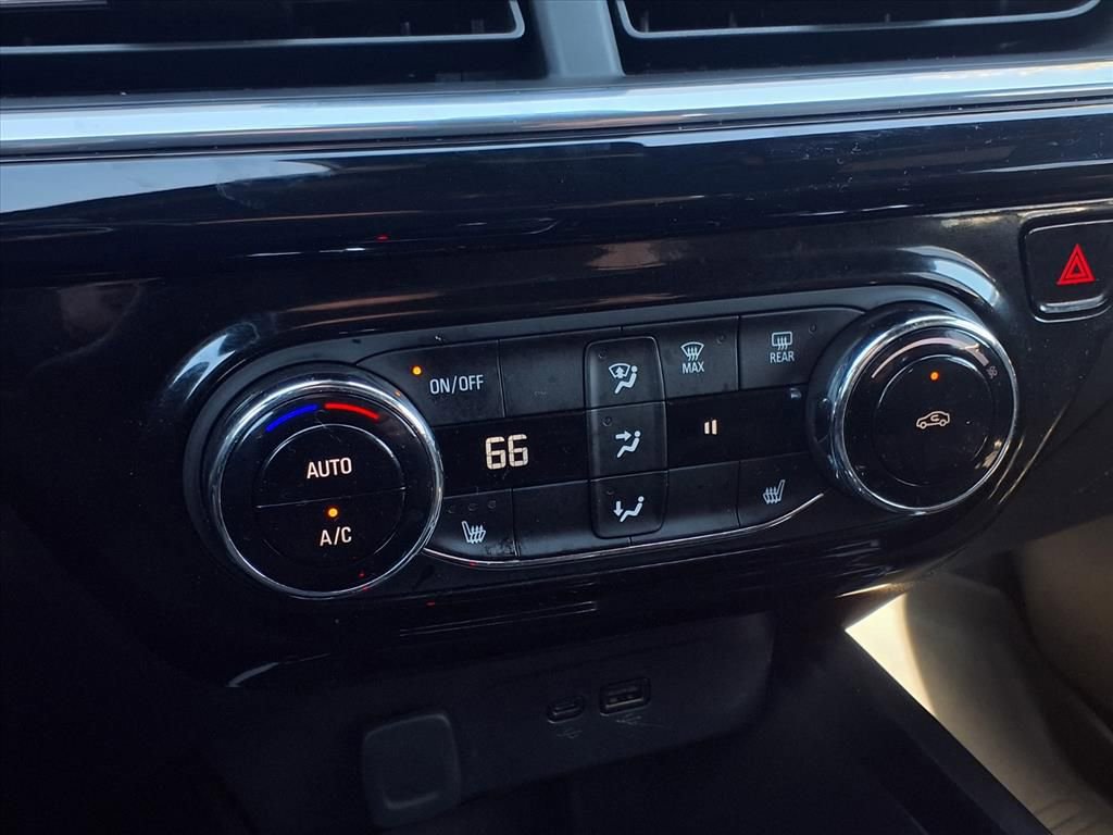 Used 2024 Chevrolet Trax RS w/ Driver Confidence Package image 25