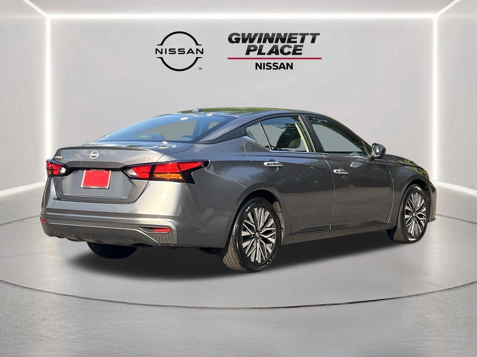 Used 2024 Nissan Altima 2.5 SV FWD image 25