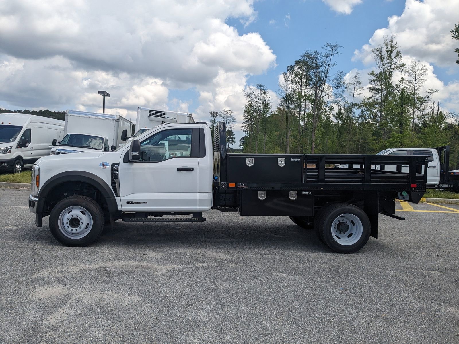 New 2024 Ford F550 2WD Regular Cab Super Duty image 8