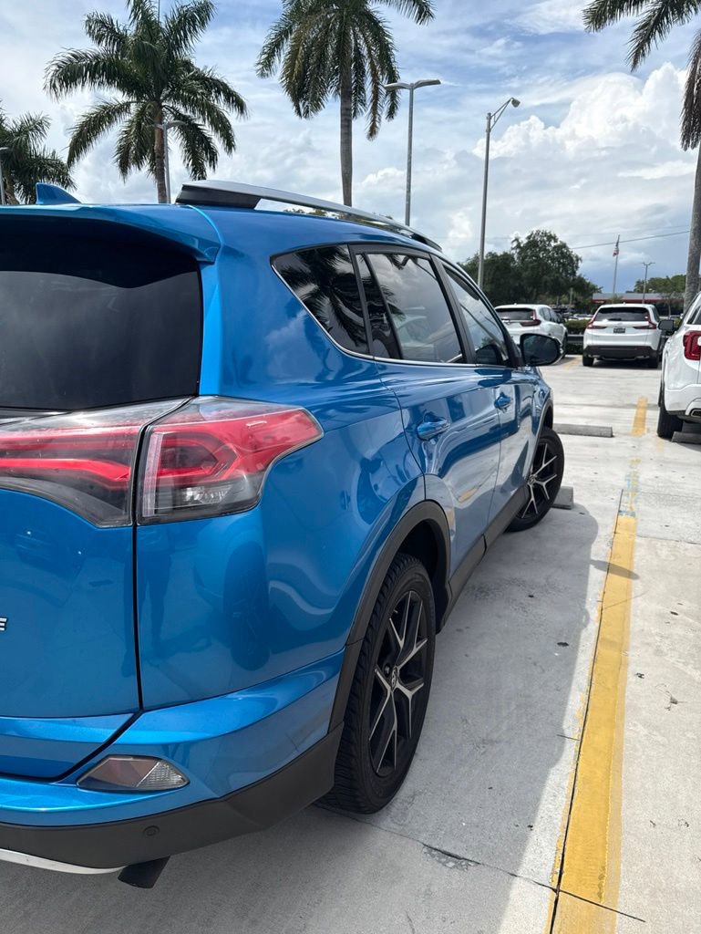 Used 2016 Toyota RAV4 SE w/ Advanced Technology Package FWD image 7
