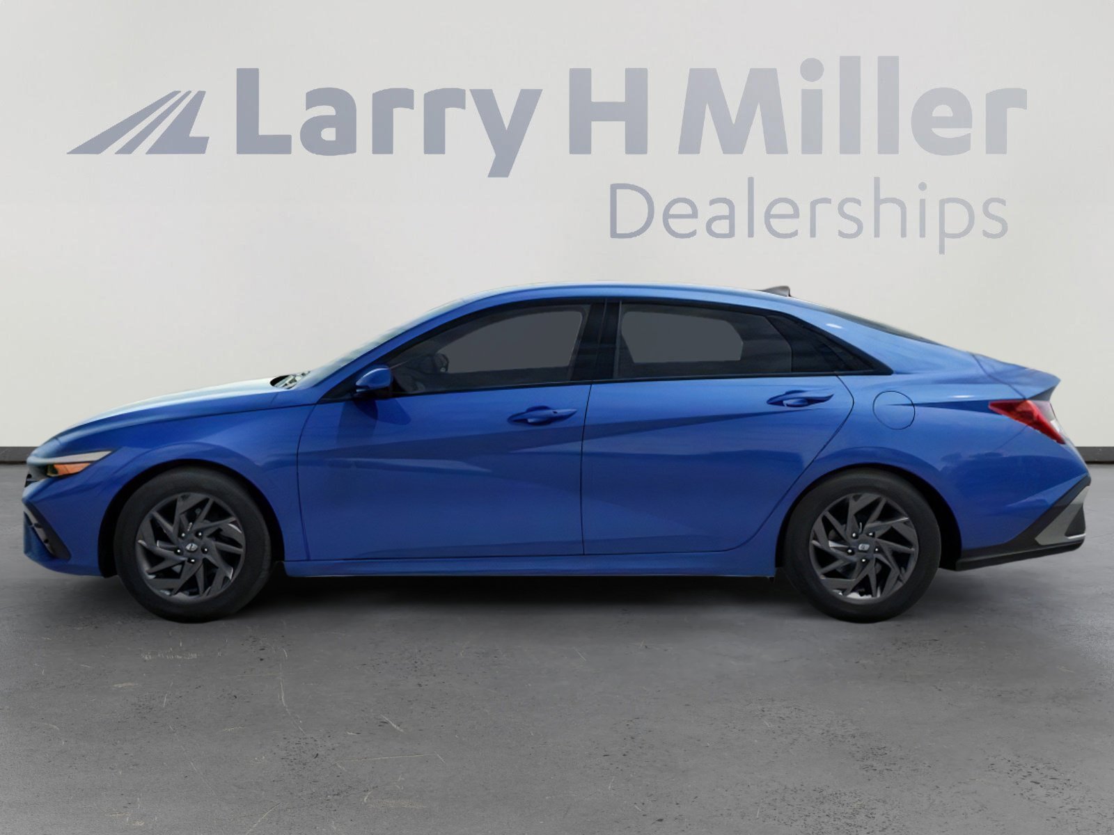 New 2026 Hyundai Elantra Hybrid FWD image 3