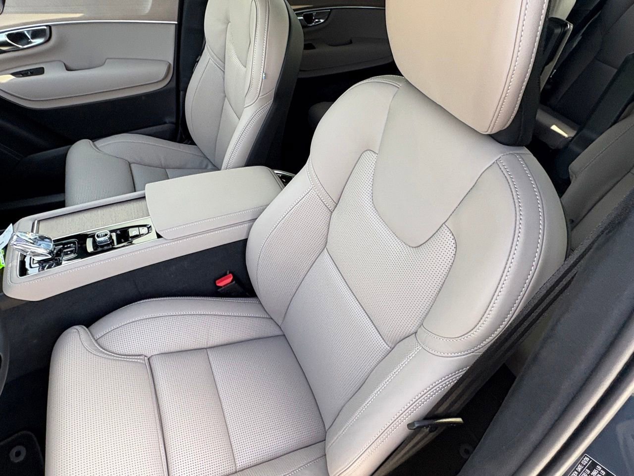 New 2026 Volvo XC90 B5 Ultra w/ Lounge Package AWD/4WD image 18