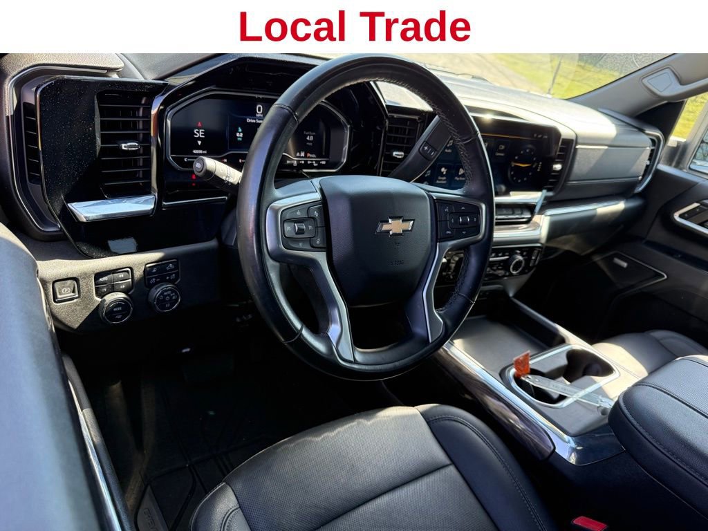 Used 2024 Chevrolet Silverado 2500 LTZ w/ LTZ Plus Package image 5