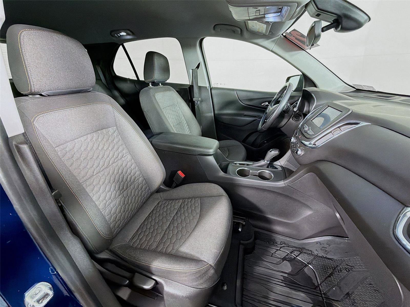 Used 2021 Chevrolet Equinox LT FWD image 27