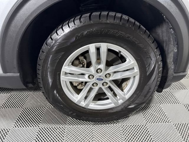 Used 2023 Ford Explorer XLT w/ Equipment Group 202A image 9