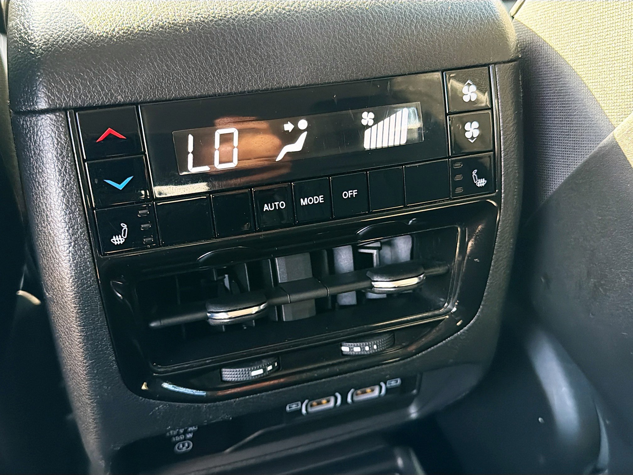 Used 2023 Jeep Grand Cherokee L Limited image 21