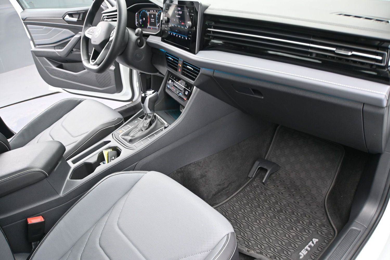 Certified 2026 Volkswagen Jetta SEL FWD image 16