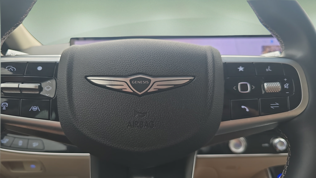 Used 2026 Genesis GV70 2.5T AWD/4WD image 17