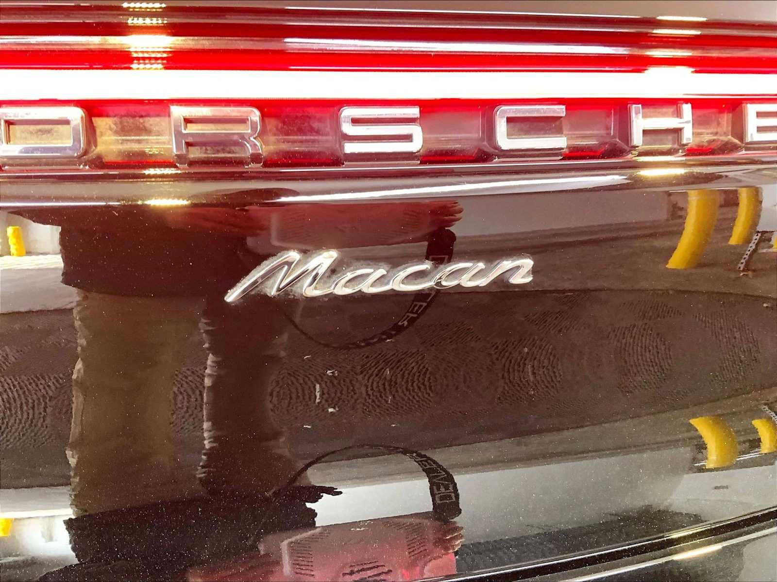 Certified 2023 Porsche Macan image 35