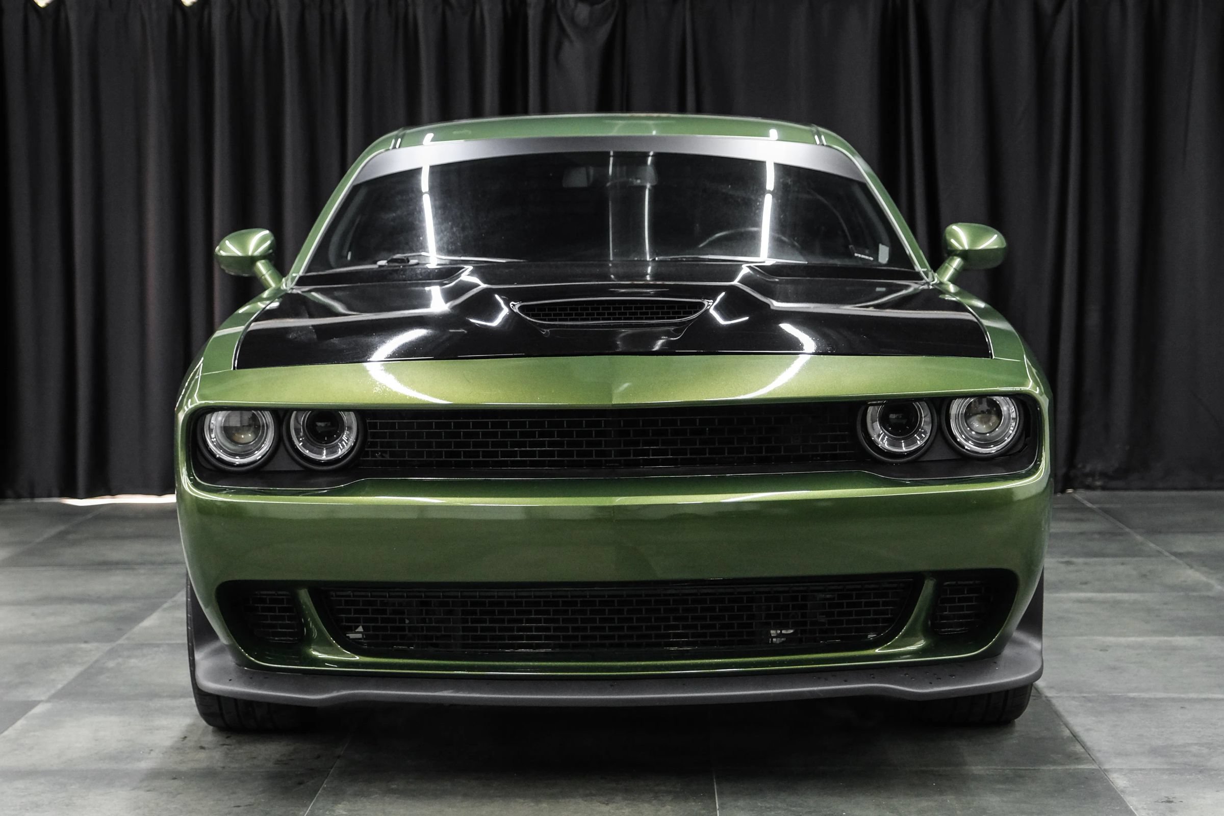 Used 2022 Dodge Challenger SXT w/ Plus Package RWD image 6