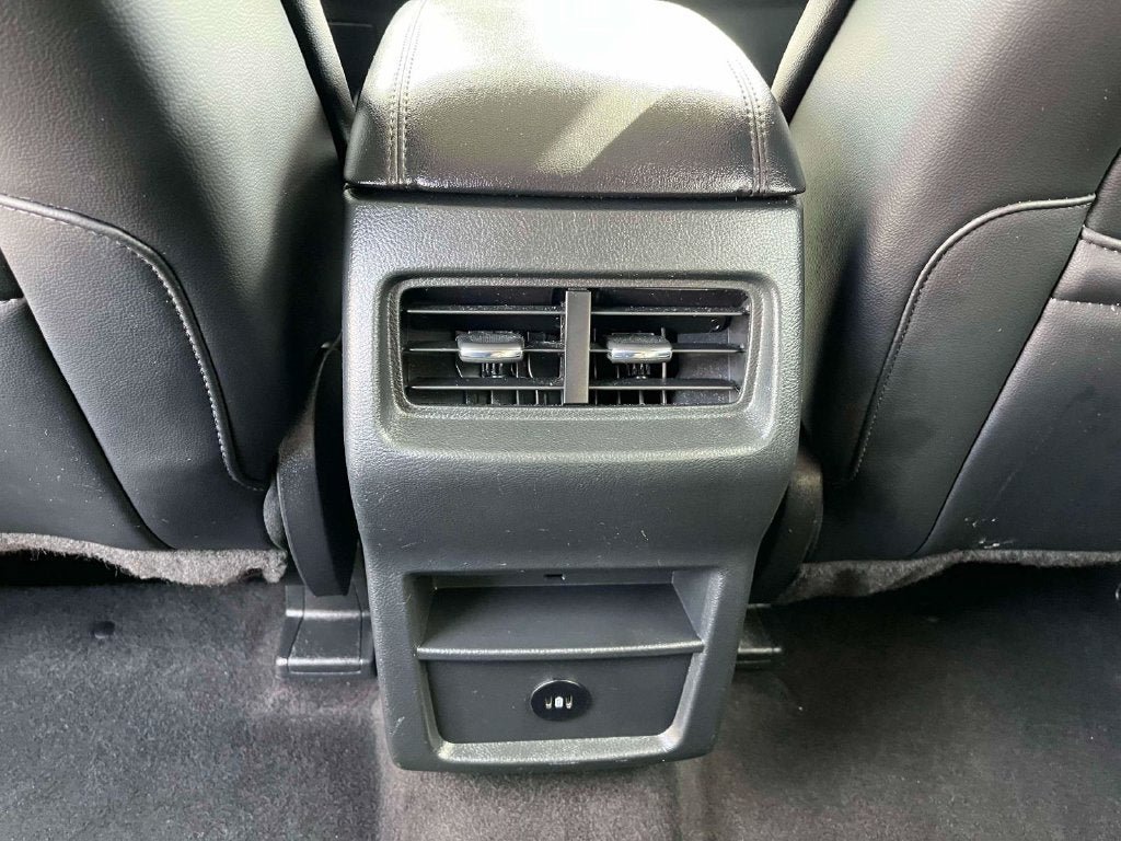 Used 2024 Ford Edge SEL AWD/4WD image 14