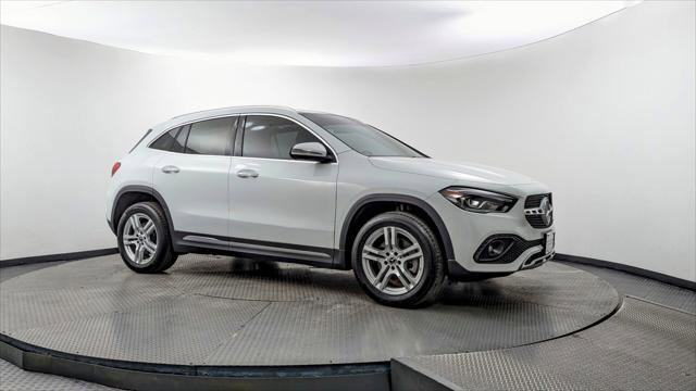 Used 2021 Mercedes-Benz GLA 250 4MATIC w/ Premium Package image 11