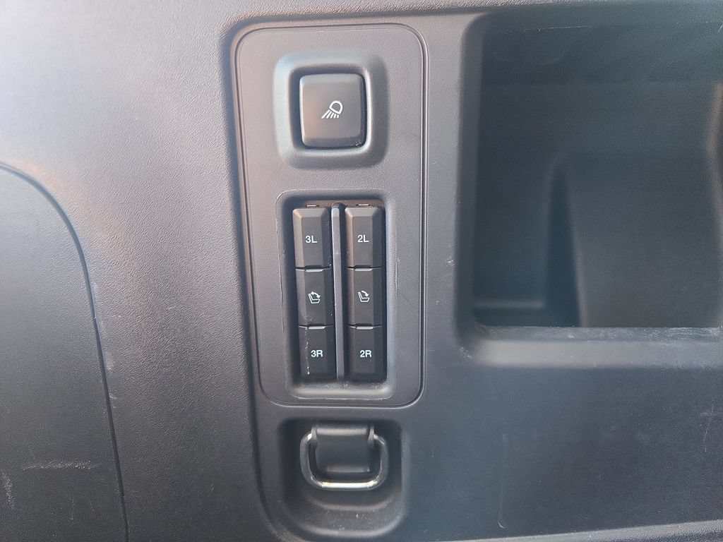 Used 2025 Ford Expedition Platinum AWD/4WD image 32