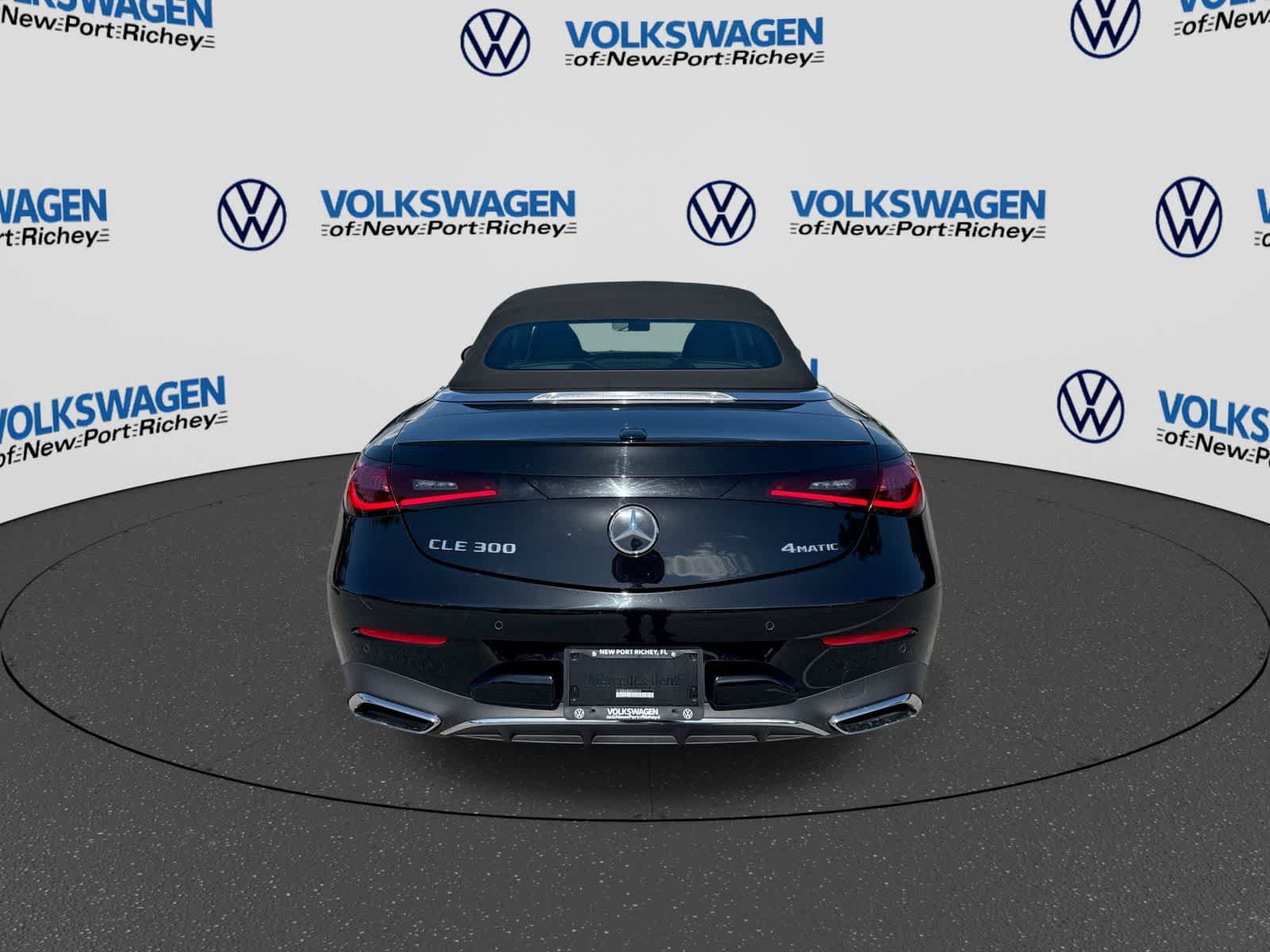 Used 2025 Mercedes-Benz CLE 300 4MATIC Cabriolet image 13