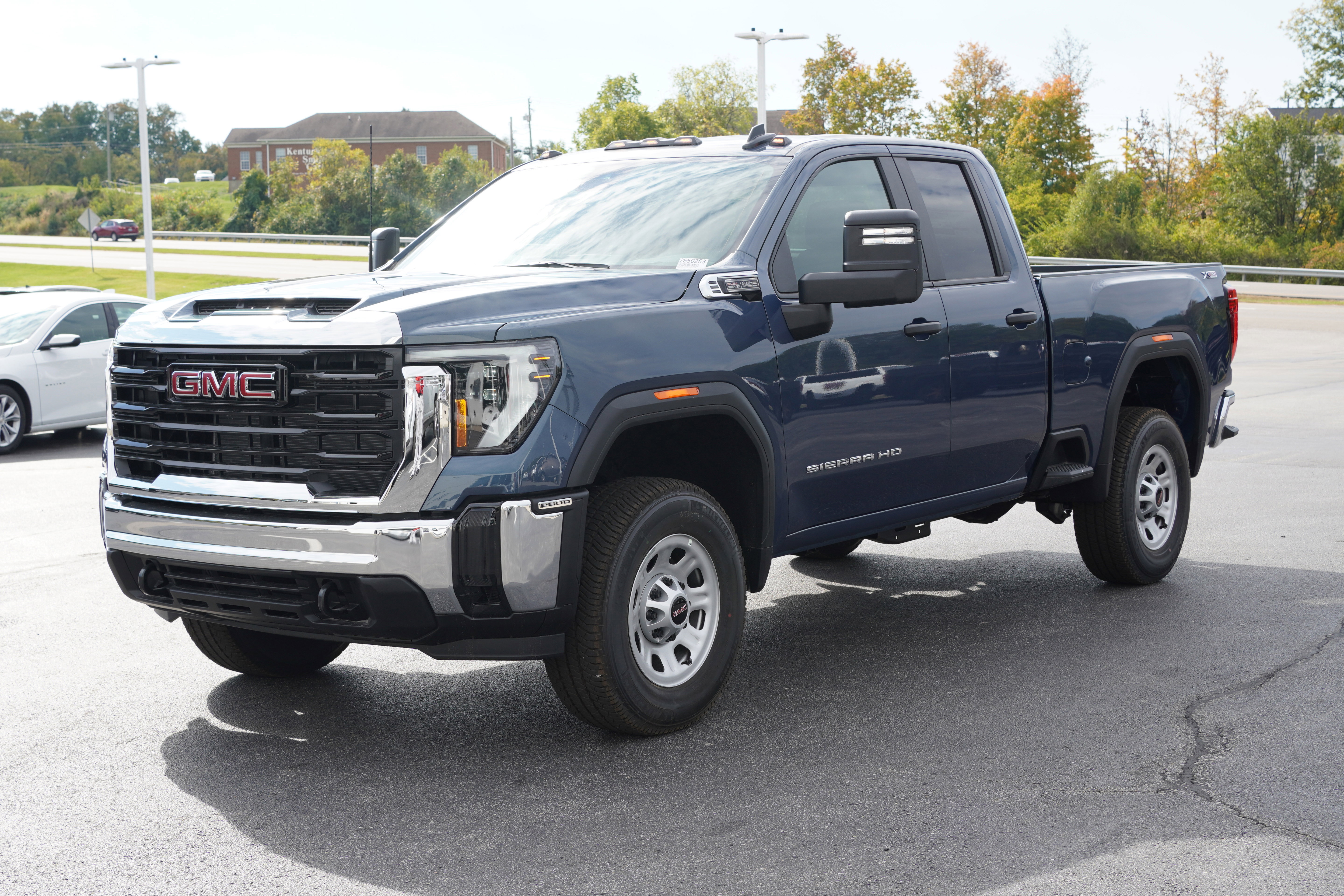 New 2026 GMC Sierra 2500 Pro w/ Convenience Package image 3