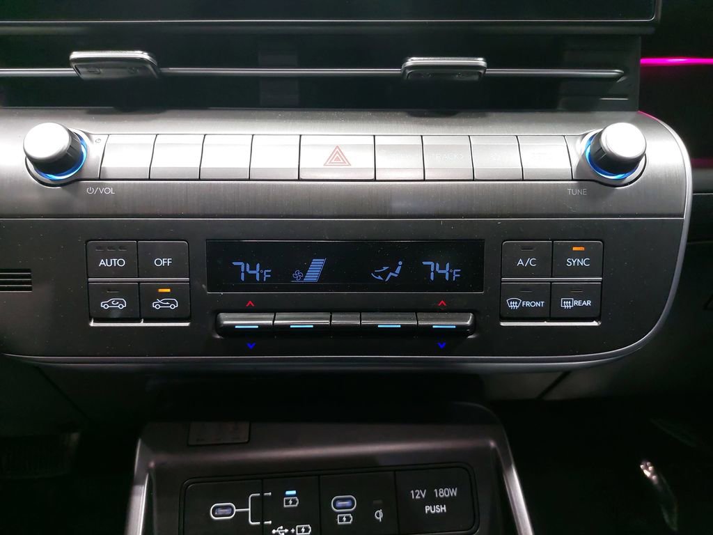 Certified 2025 Hyundai Kona Limited image 21