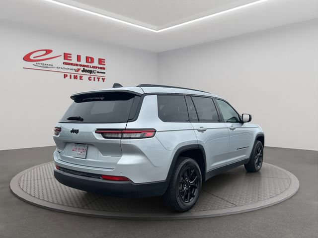Used 2024 Jeep Grand Cherokee L Laredo image 6