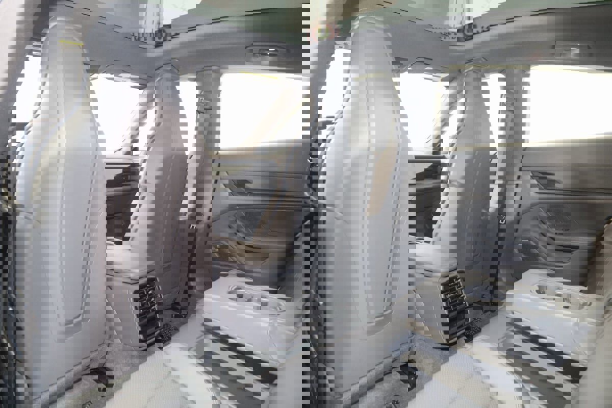 Used 2020 Porsche Taycan 4S image 63