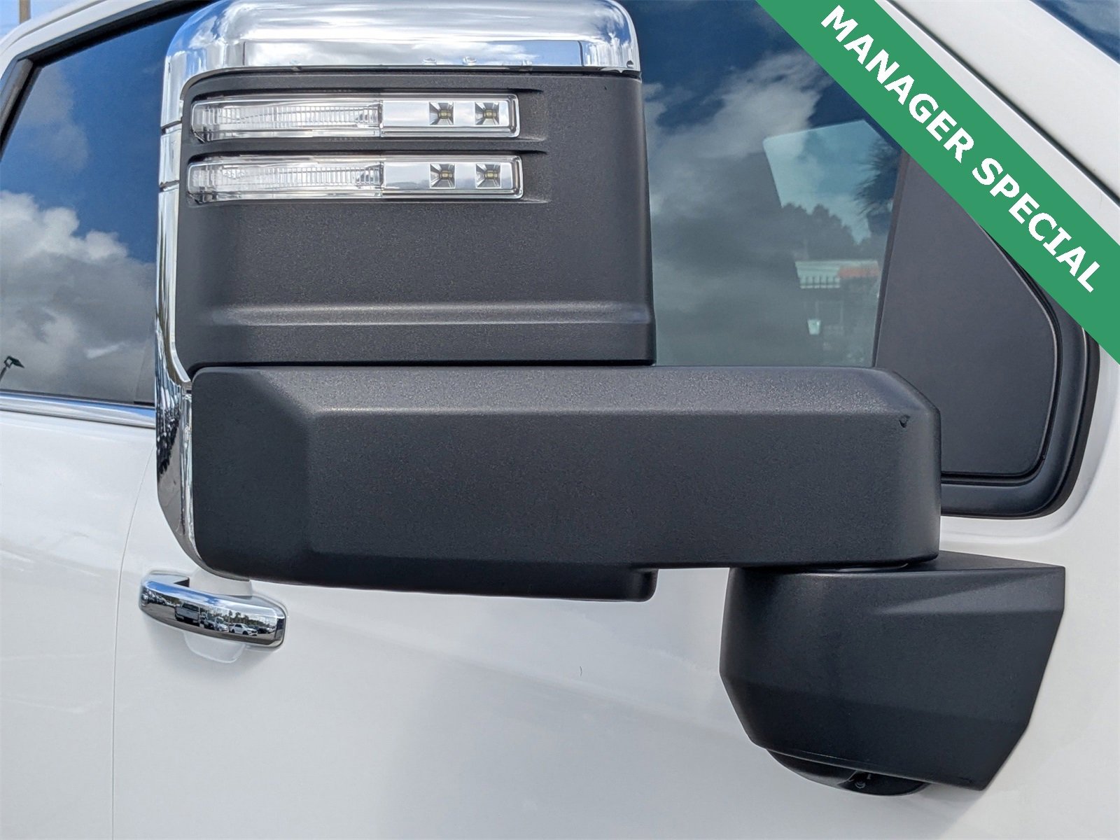 Used 2024 Chevrolet Silverado 2500 LTZ image 10