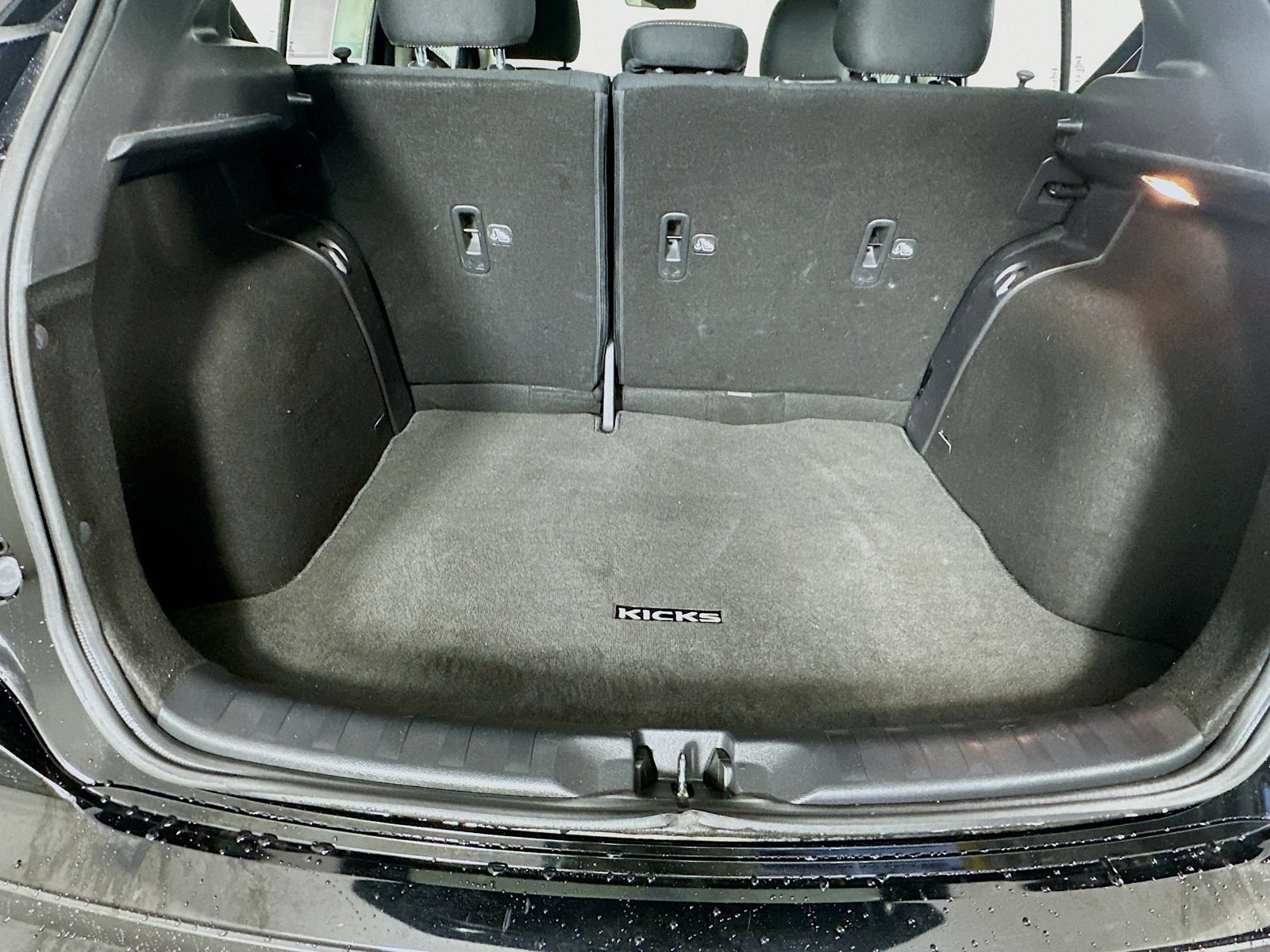 Used 2022 Nissan Kicks S FWD image 23