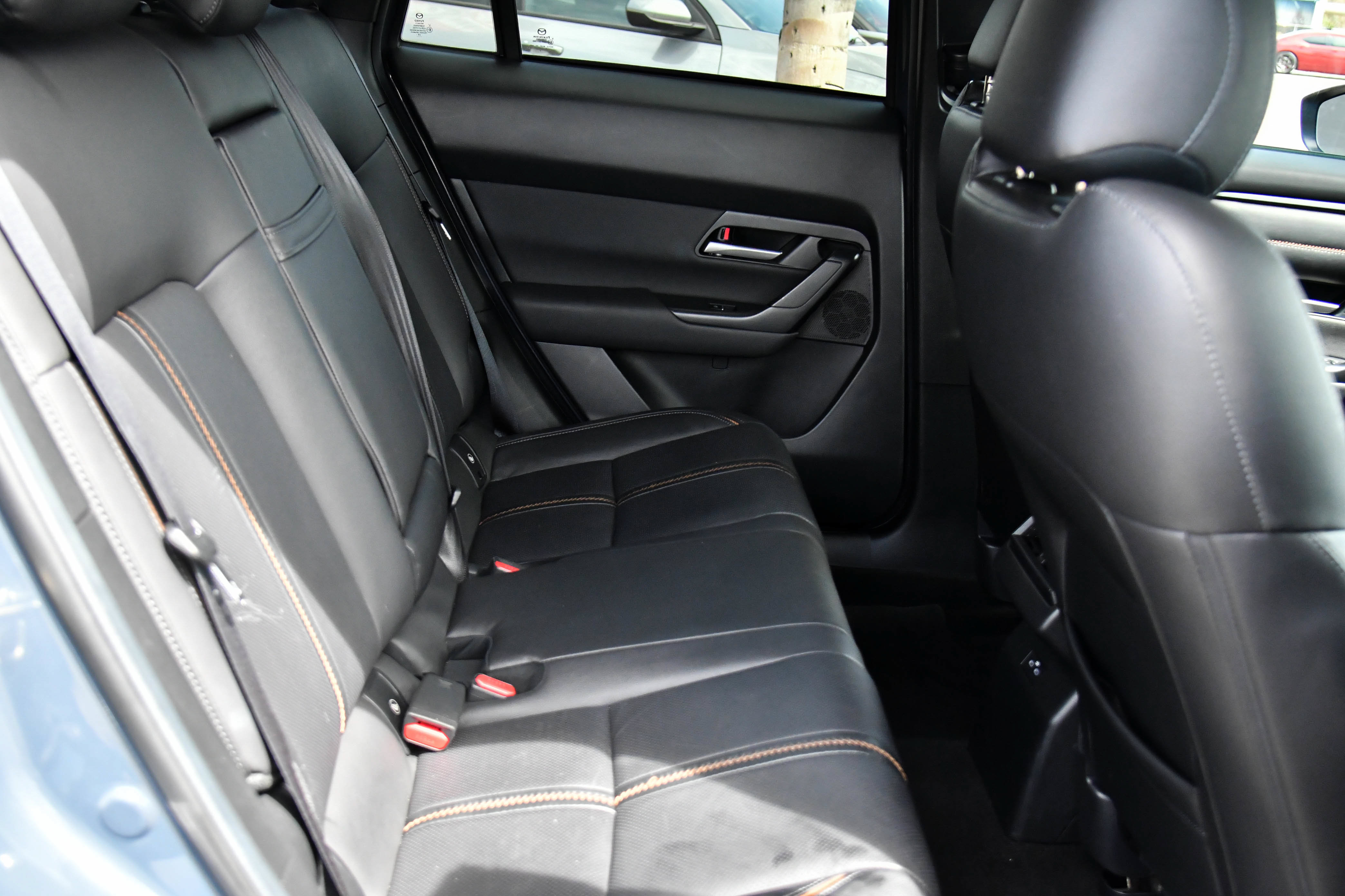 Used 2025 MAZDA CX-50 AWD 2.5 Hybrid w/ Premium Pkg image 45