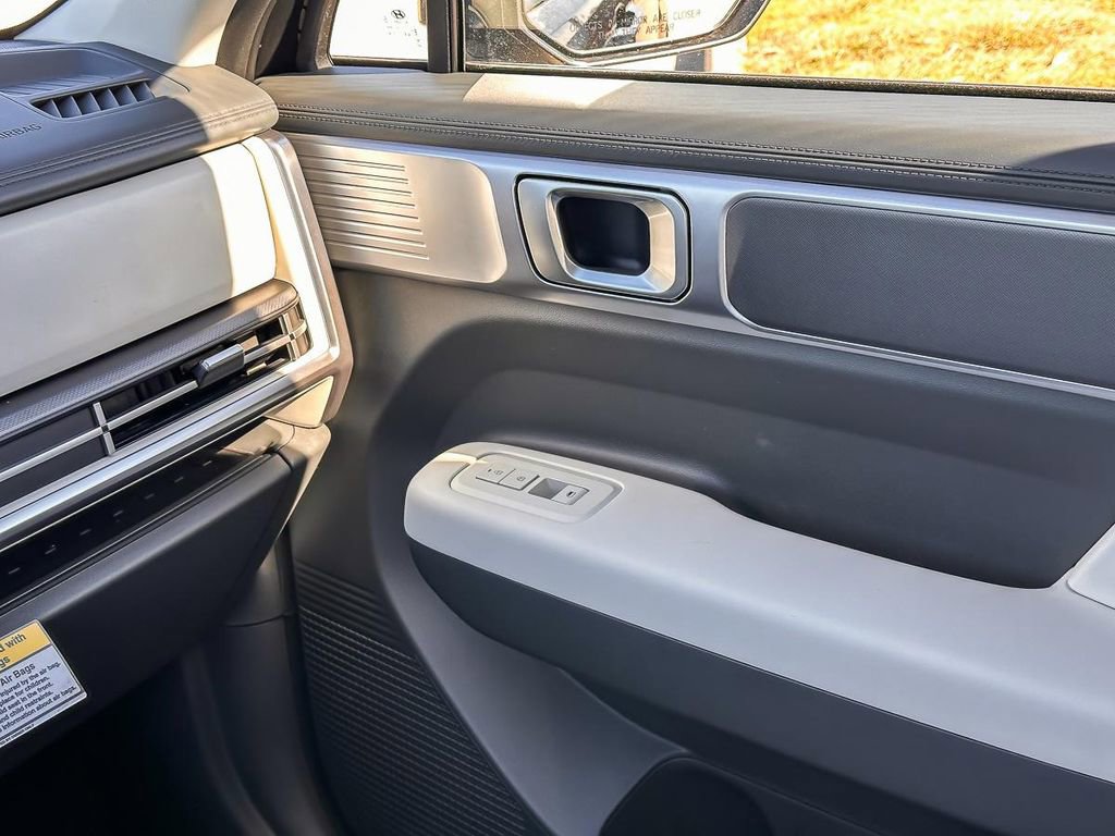New 2026 Hyundai Santa Fe SE FWD image 17