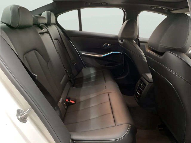 Used 2026 BMW 330i xDrive Sedan AWD/4WD image 28