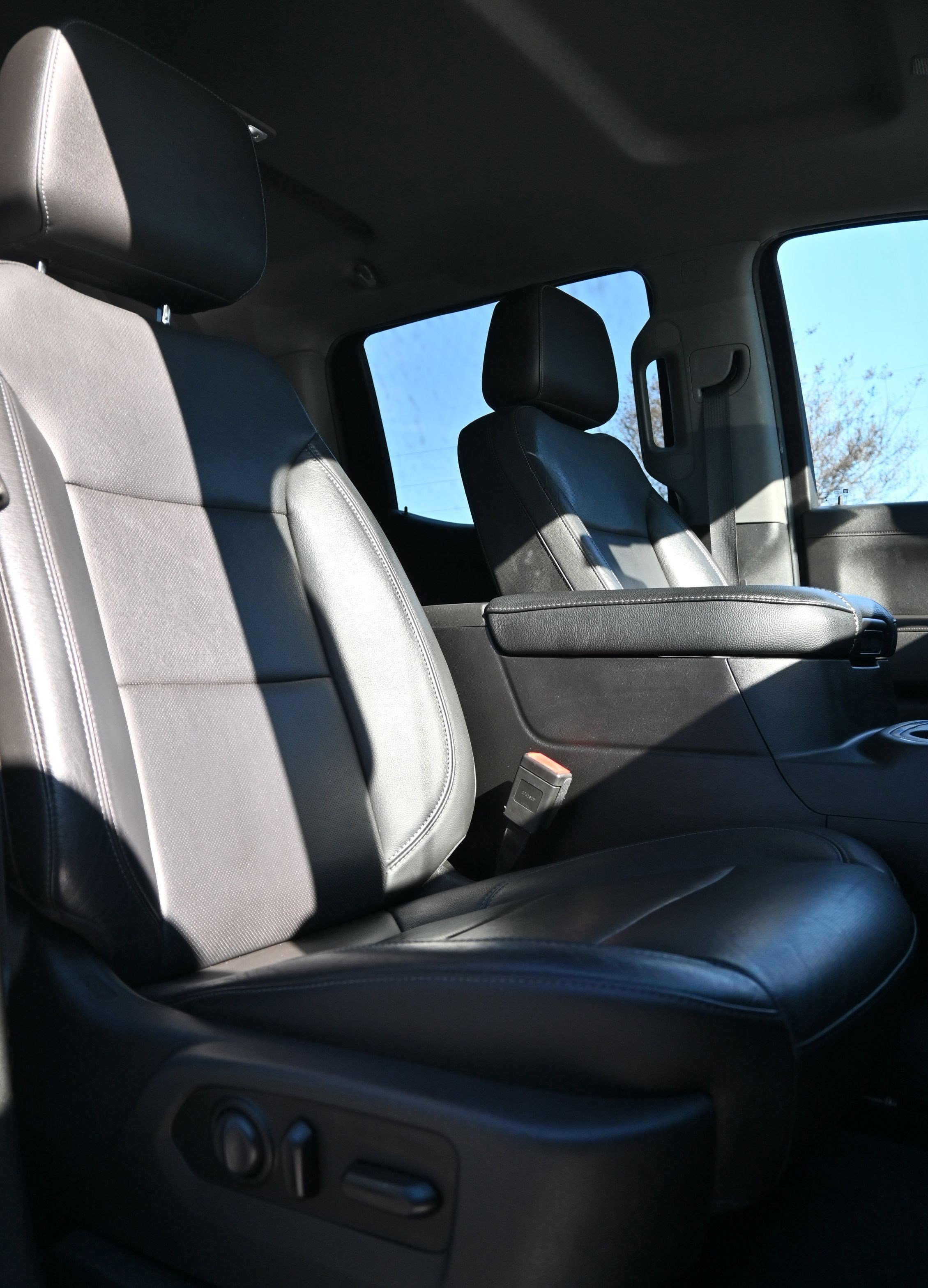 Used 2019 Chevrolet Silverado 1500 LTZ w/ LTZ Convenience Package image 30