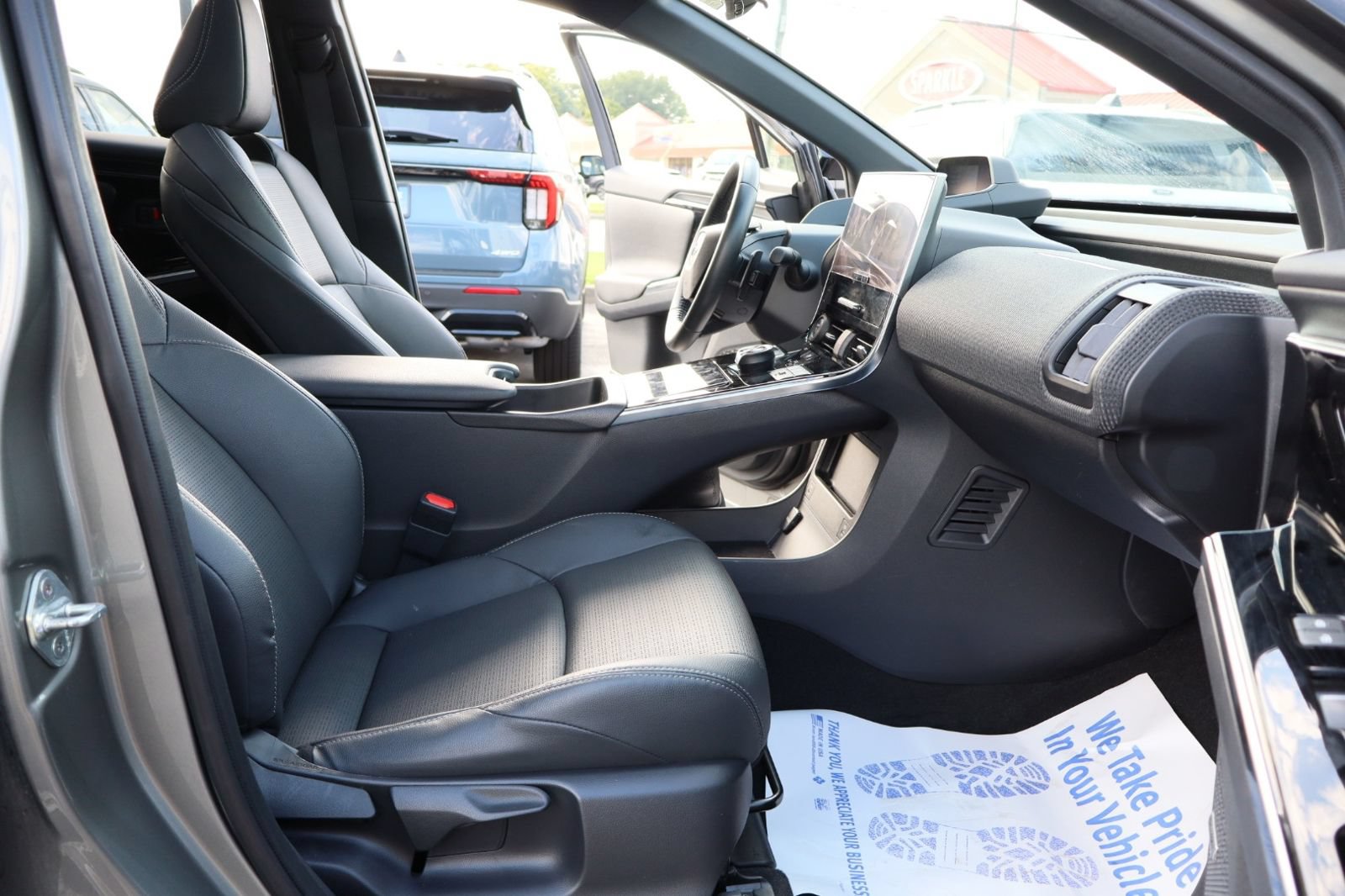 Used 2023 Subaru Solterra AWD image 32