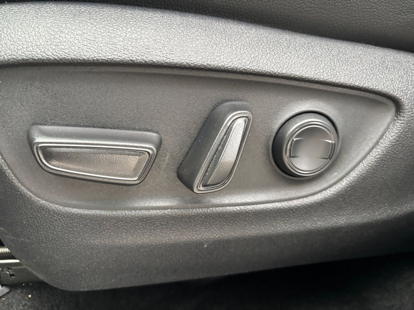 Used 2025 Toyota Grand Highlander FWD image 25