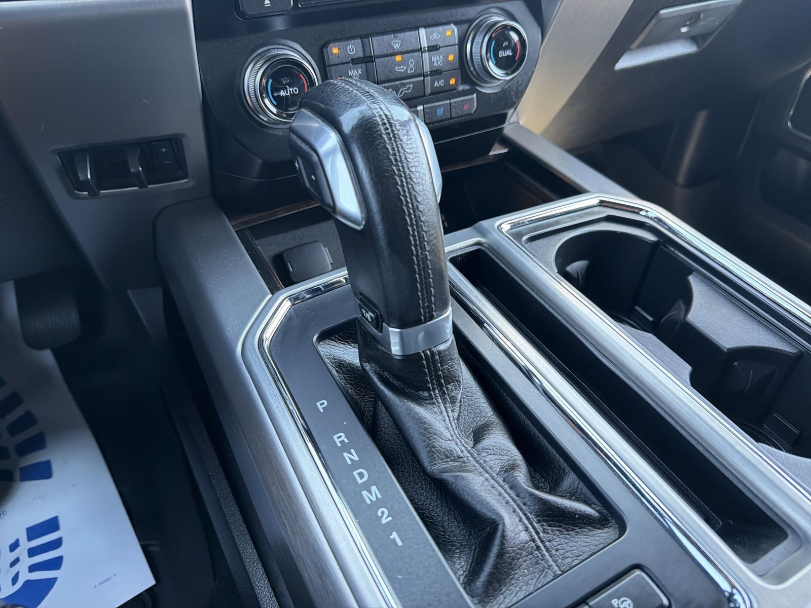Used 2015 Ford F150 Platinum w/ Equipment Group 701A Luxury AWD/4WD image 41
