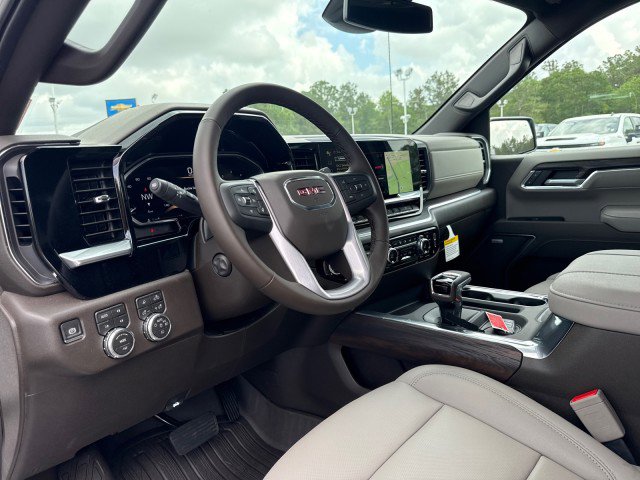 New 2026 GMC Sierra 1500 SLT image 17