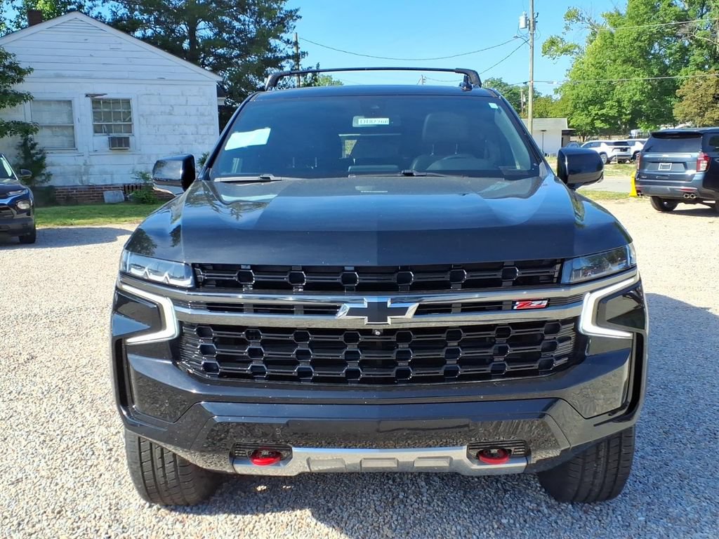 Used 2021 Chevrolet Tahoe Z71 w/ Luxury Package AWD/4WD image 2
