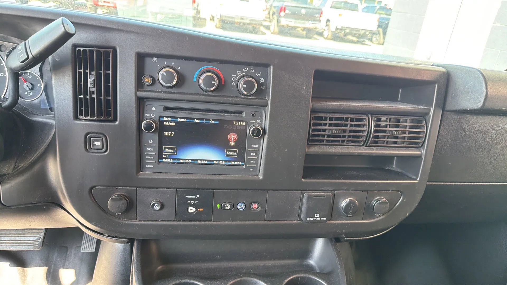 Used 2019 Chevrolet Express 3500 w/ Driver Convenience Package image 22