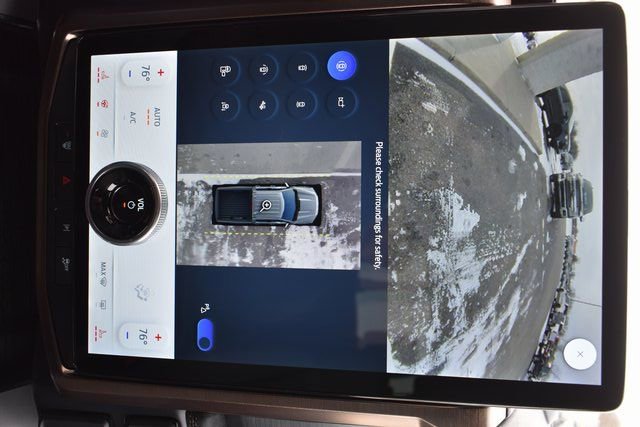 Used 2024 Ford F150 Lightning Lariat image 31