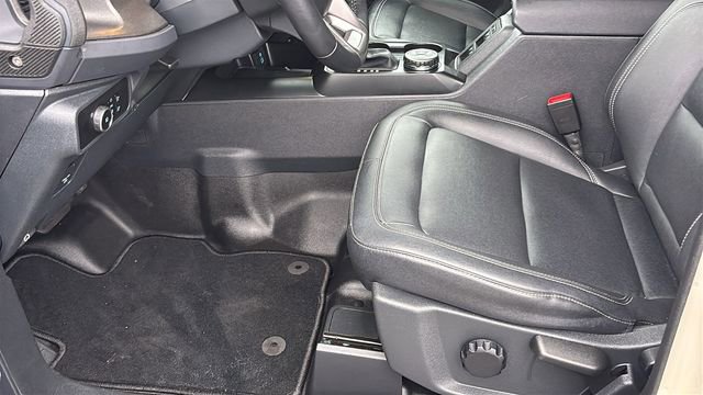 Used 2025 Ford Bronco Badlands image 30