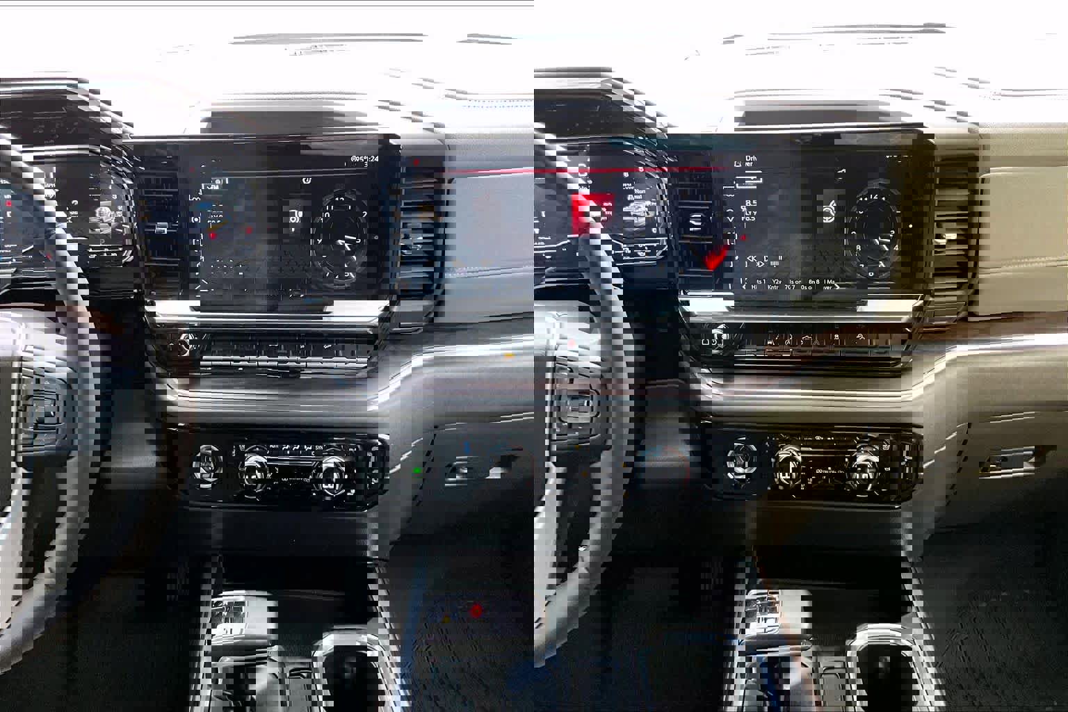 Used 2023 GMC Sierra 1500 SLT w/ SLT Premium Package AWD/4WD image 8