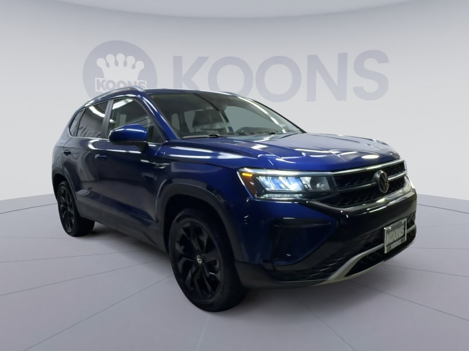 Used 2022 Volkswagen Taos SE AWD/4WD image 2