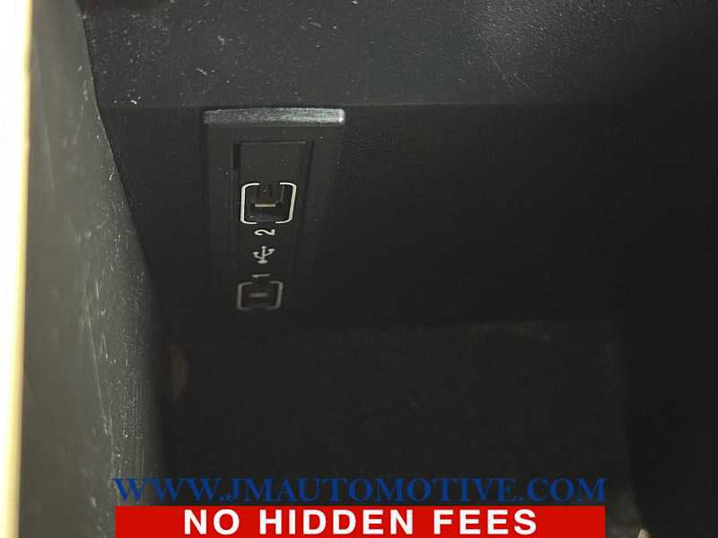 Used 2015 Mercedes-Benz CLA 250 image 36