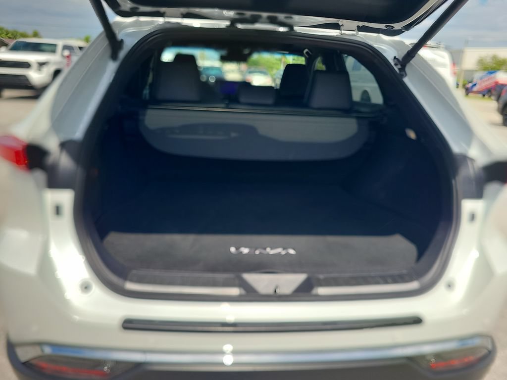Certified 2024 Toyota Venza Limited AWD/4WD image 9