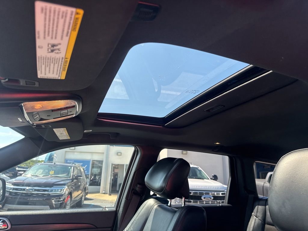 Used 2019 Jeep Grand Cherokee Altitude AWD/4WD image 12