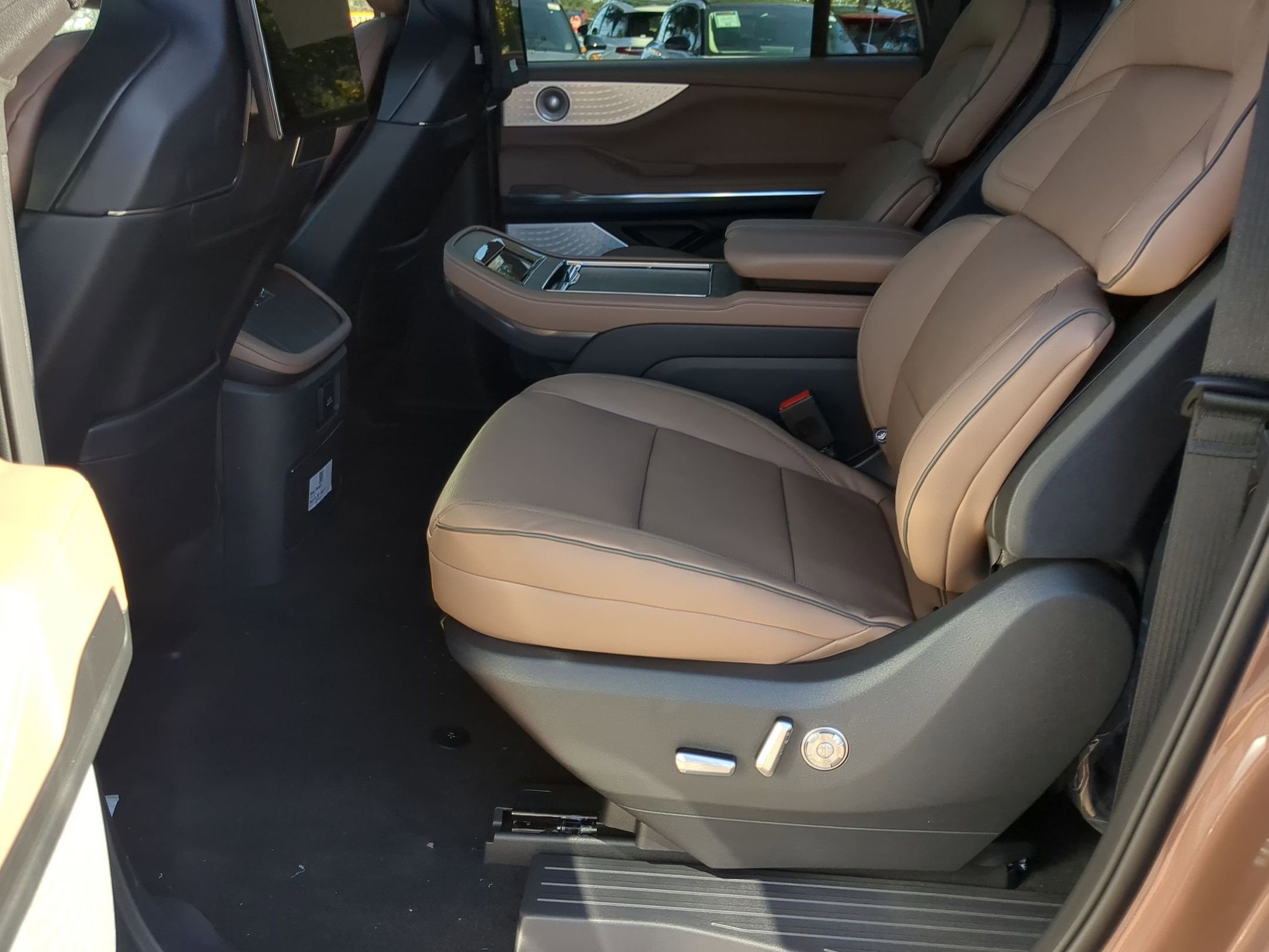 New 2025 Lincoln Navigator L Black Label image 22