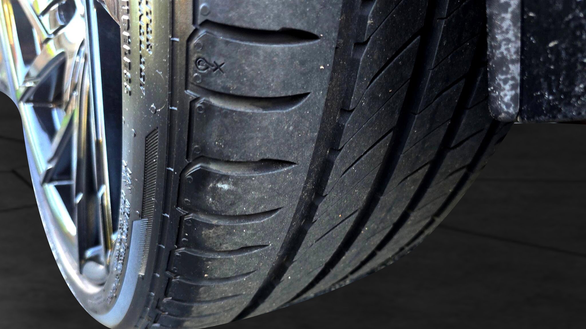 Used 2016 Jaguar F-TYPE R image 51