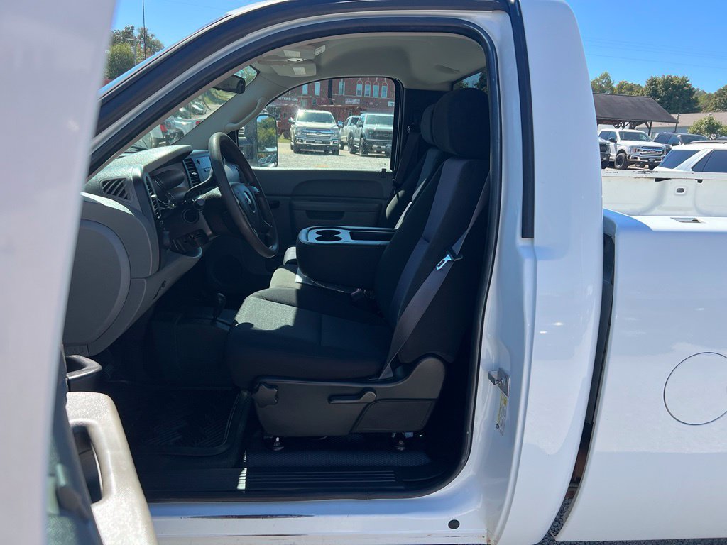 Used 2011 Chevrolet Silverado 2500 W/T AWD/4WD image 13