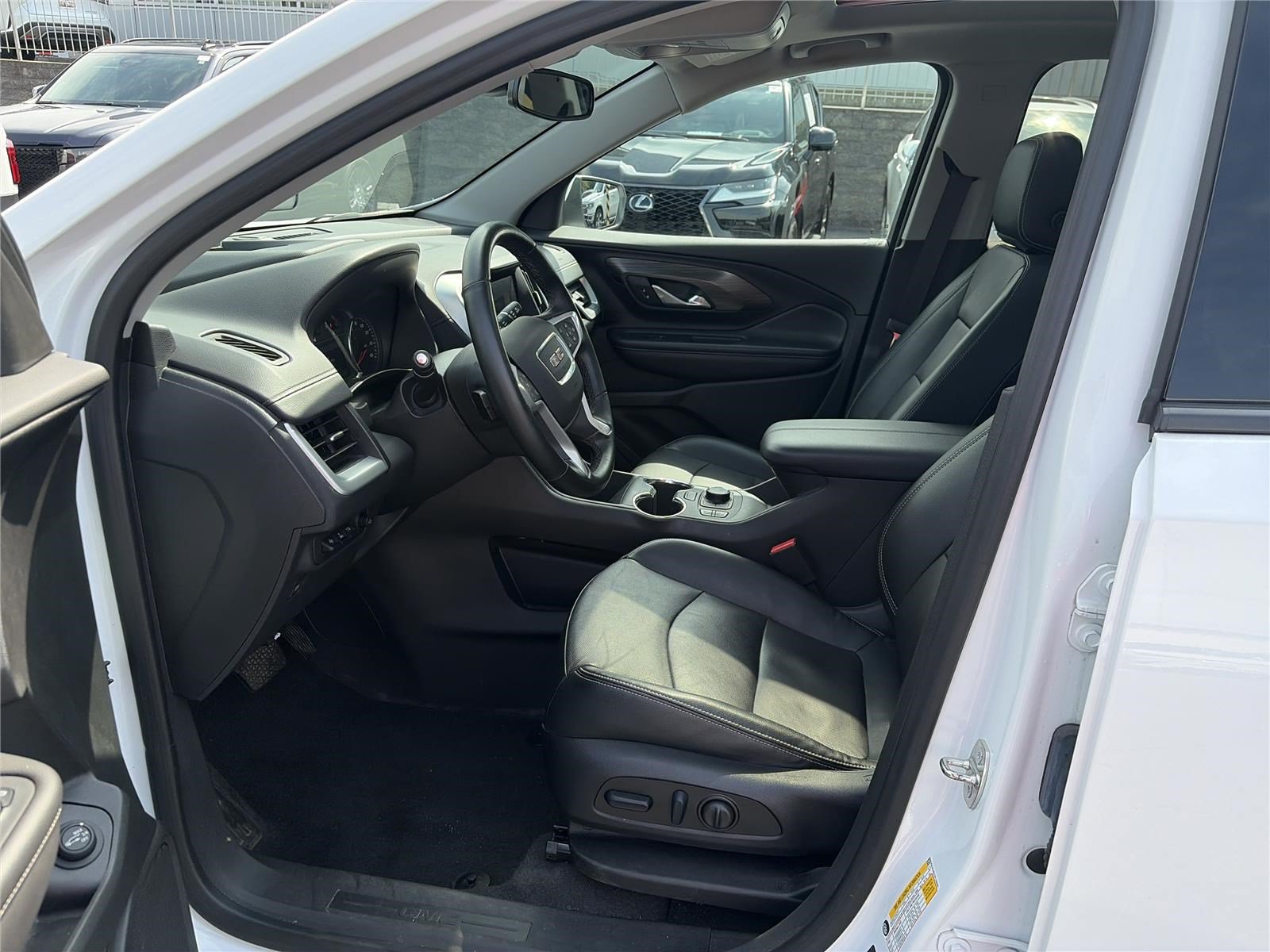 Used 2023 GMC Terrain SLT w/ Tech Package AWD/4WD image 11