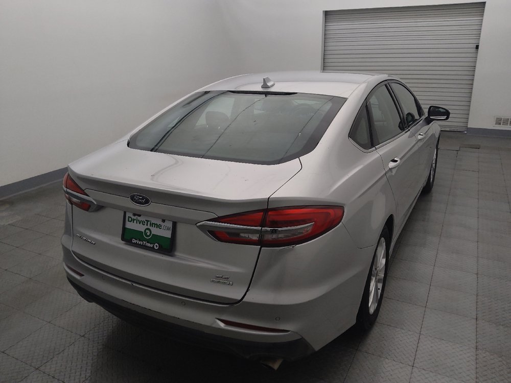 Used 2019 Ford Fusion SE FWD image 7