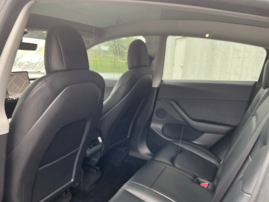 Used 2021 Tesla Model Y Long Range AWD/4WD image 27
